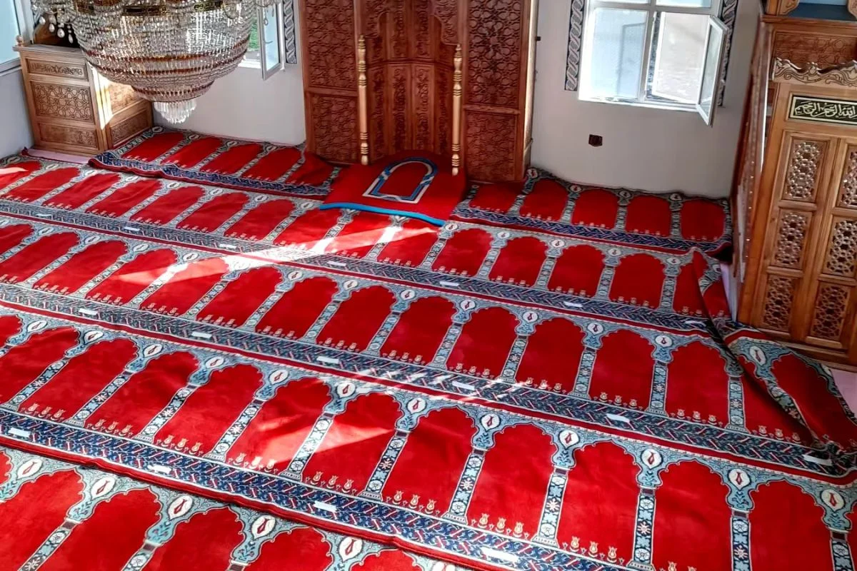بهترین اوقات برای وقف فرش مسجد: ماه رمضان، شب‌های قدر و دهه محرم