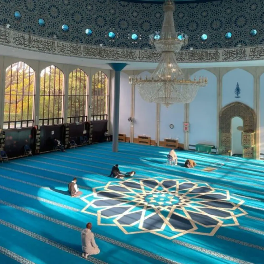 چه شرکتی بهترین تولیدکننده فرش سجاده ای کاشان هست؟